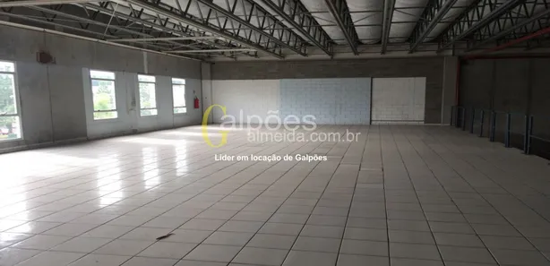 Galpão / Depósito / Armazém para alugar, 1600m² no Santa Fé, Osasco