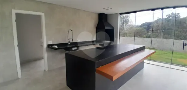 Casa de Condomínio com 3 Quartos para venda ou aluguel, 180m² no Cumbari, Mairiporã