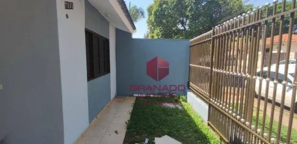 Casa com 3 Quartos para alugar, 100m² no Parque Residencial Tuiuti, Maringá