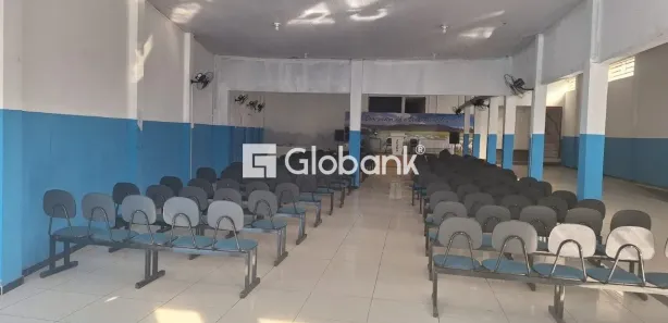 Galpão / Depósito / Armazém à venda, 1052m² no Centro, Montes Claros