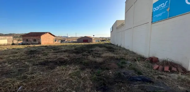 Terreno / Lote / Condomínio à venda, 240m² no Residencial Maria Monteiro, Trindade