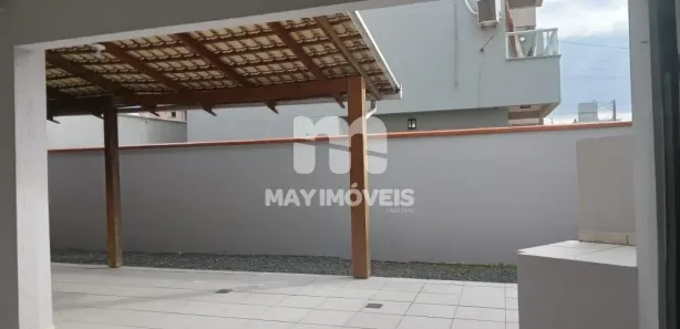Sobrado com 2 Quartos para alugar, 120m² no Centro, Navegantes
