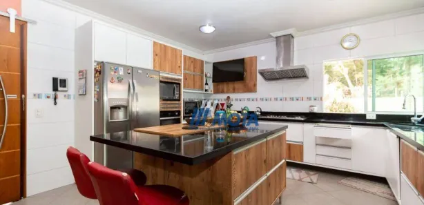 Fazenda / Sítio / Chácara com 3 Quartos à venda, 450m² no Tietê, Araucária