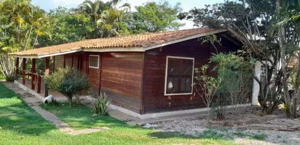 Fazenda / Sítio / Chácara com 2 Quartos à venda, 181m² no Iate Clube de Campinas, Americana
