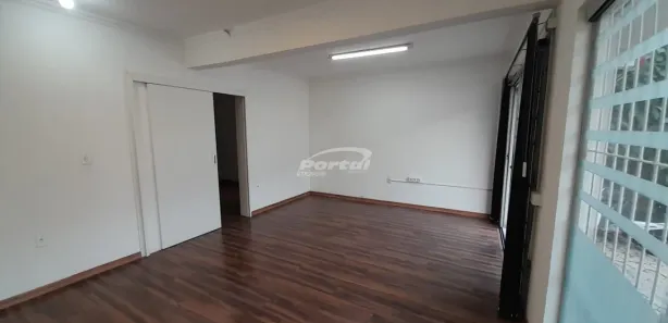 Conjunto Comercial / Sala para alugar, 50m² no Água Verde, Blumenau
