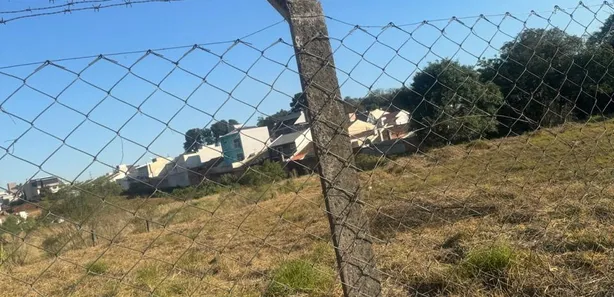 Terreno / Lote / Condomínio à venda, 450m² no Iguaçu, Fazenda Rio Grande