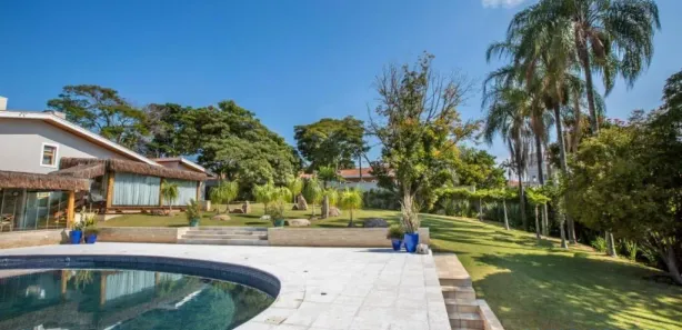 Sobrado com 4 Quartos à venda, 648m² no Vila Santista, Atibaia