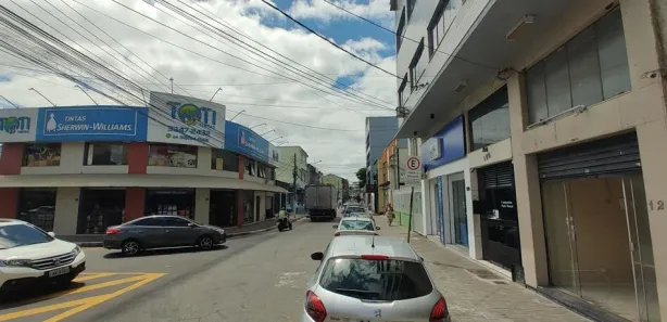 Loja / Salão / Ponto Comercial à venda, 51m² no Aterrado, Volta Redonda