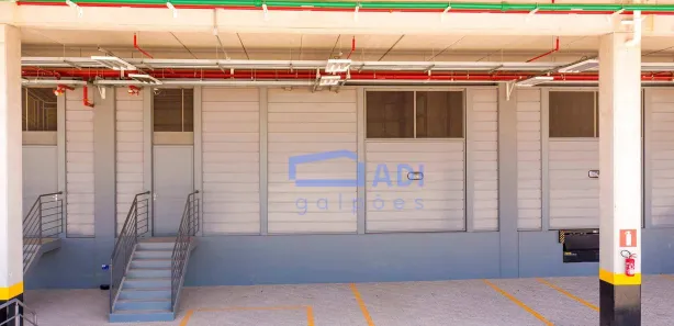 Galpão / Depósito / Armazém para alugar, 2790m² no Quitaúna, Osasco
