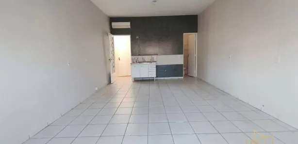Loja / Salão / Ponto Comercial para alugar, 50m² no Vila Padre Bento, Itu