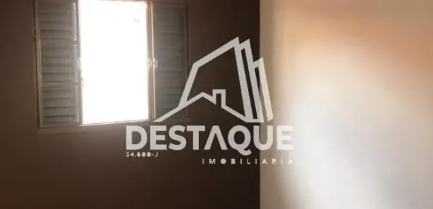 Casa com 2 Quartos para alugar, 250m² no , Regente Feijó