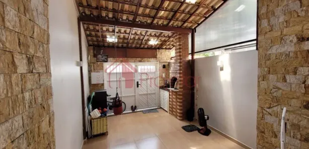 Casa com 2 Quartos à venda, 83m² no Santo Elias, Mesquita