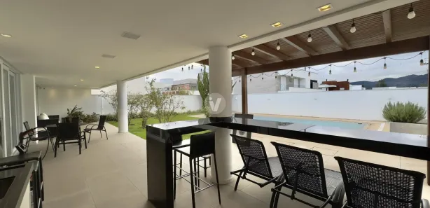Casa de Condomínio com 4 Quartos à venda, 700m² no Camobi, Santa Maria