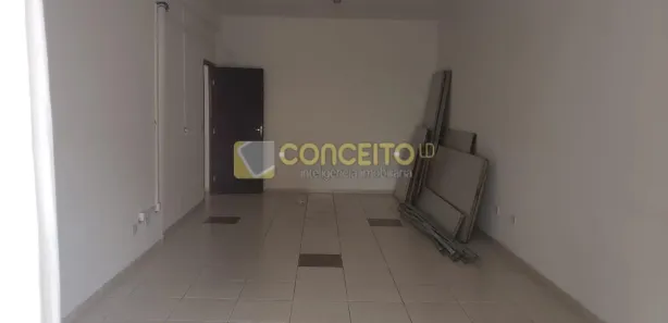 Loja / Salão / Ponto Comercial para alugar, 35m² no Centro, Cambé