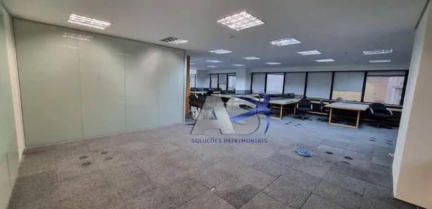 Conjunto Comercial / Sala para alugar, 150m² no Vila Nova Conceição, São Paulo