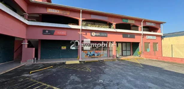 Loja / Salão / Ponto Comercial à venda, 32m² no Granja Viana II, Cotia