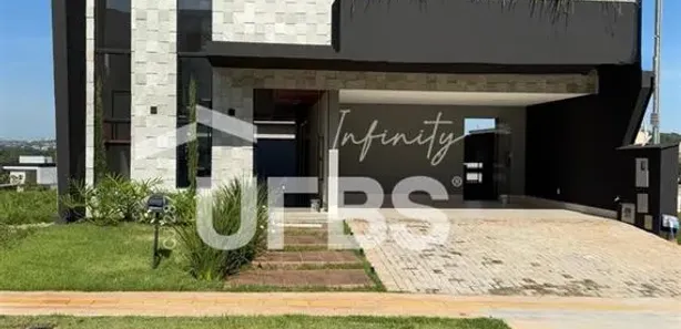 Sobrado com 4 Quartos à venda, 220m² no Jardins Capri, Senador Canedo