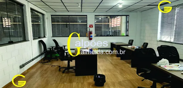 Galpão / Depósito / Armazém para alugar, 600m² no Piratininga, Osasco
