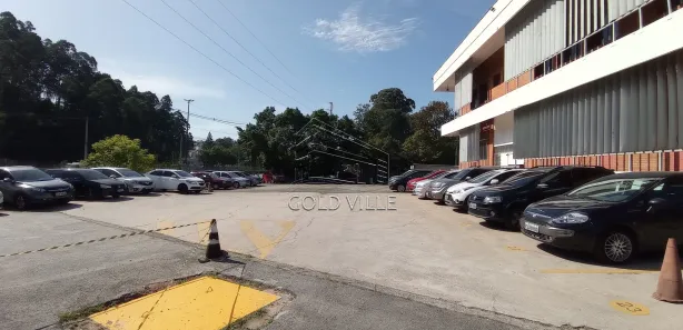 Prédio Inteiro para alugar, 1270m² no Núcleo Residencial Isabela, Taboão da Serra