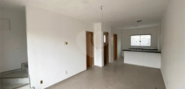 Casa de Vila com 2 Quartos à venda, 88m² no Praia de Itaipuaçu (Itaipuaçu), Maricá