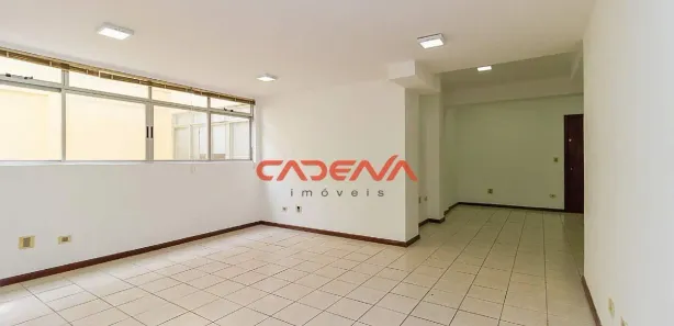Conjunto Comercial / Sala para alugar, 50m² no Bacacheri, Curitiba