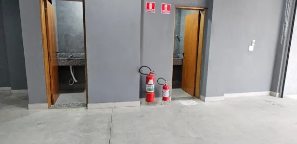 Galpão / Depósito / Armazém para alugar, 280m² no Parque Rizzo II, Cotia