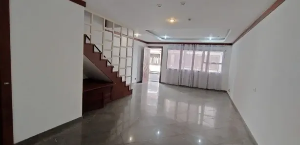 Casa de Condomínio com 5 Quartos para alugar, 165m² no Alto, Teresópolis