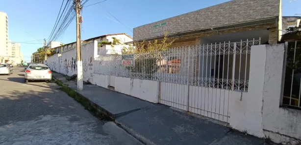 Casa com 3 Quartos para alugar, 200m² no São José, Aracaju