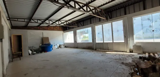 Galpão / Depósito / Armazém com 1 Quarto à venda, 260m² no Juscelino Kubitschek, Santa Maria