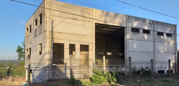 Galpão / Depósito / Armazém com 2 Quartos à venda, 511m² no Arroio da Manteiga, São Leopoldo