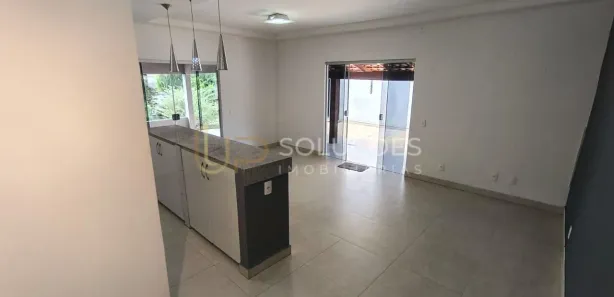 Casa de Condomínio com 2 Quartos à venda, 280m² no Região dos Lagos, Brasília