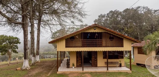 Fazenda / Sítio / Chácara com 3 Quartos à venda, 220m² no Centro, Tijucas do Sul