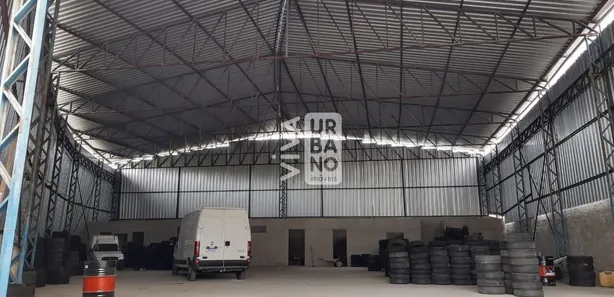 Galpão / Depósito / Armazém para venda ou aluguel, 585m² no Dom Bosco, Volta Redonda