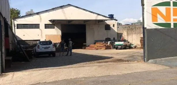 Galpão / Depósito / Armazém à venda, 450m² no Catalão, Divinópolis