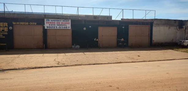 Galpão / Depósito / Armazém com 2 Quartos à venda, 250m² no Setor Leste, Brasília