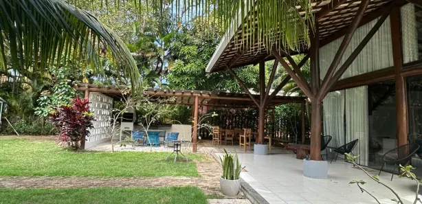 Casa de Condomínio com 4 Quartos para venda ou aluguel, 1300m² no Busca Vida (Abrantes), Camaçari