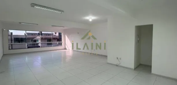 Conjunto Comercial / Sala para alugar, 74m² no Areias, Camboriú