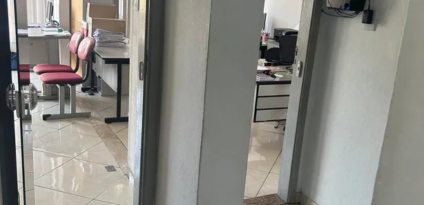 Loja / Salão / Ponto Comercial com 3 Quartos à venda, 57m² no Campos Elíseos, Resende