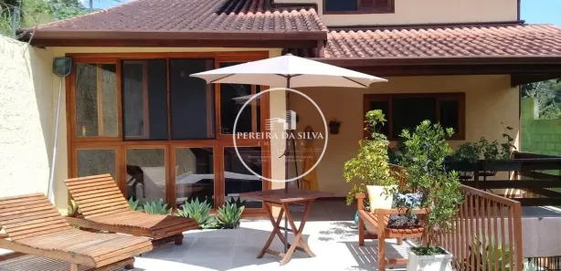 Casa de Condomínio com 3 Quartos à venda, 233m² no Chácara do Refúgio, Carapicuíba