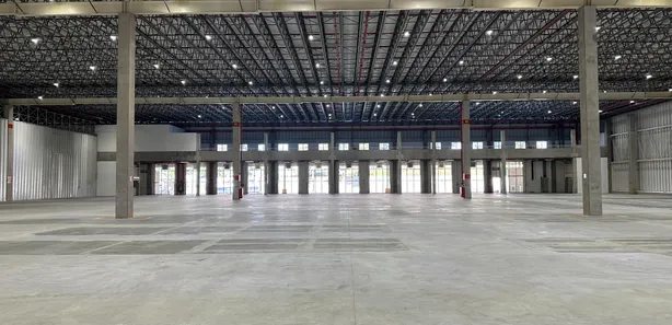 Galpão / Depósito / Armazém para alugar, 4300m² no Centro, Belford Roxo