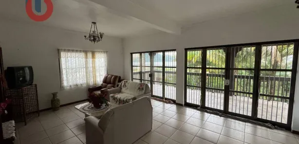 Sobrado com 5 Quartos para alugar, 340m² no Indaiá, Bertioga