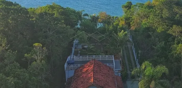 Casa com 4 Quartos para alugar, 380m² no Armação, Penha