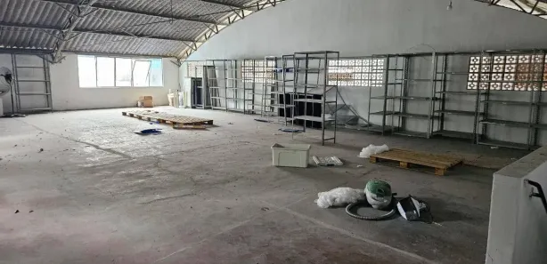 Galpão / Depósito / Armazém para alugar, 1000m² no Presidente Altino, Osasco