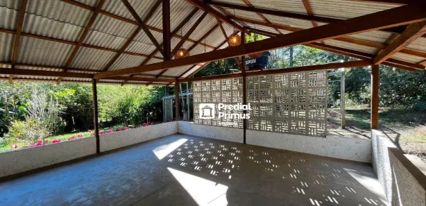 Fazenda / Sítio / Chácara com 2 Quartos à venda, 120m² no Mury, Nova Friburgo