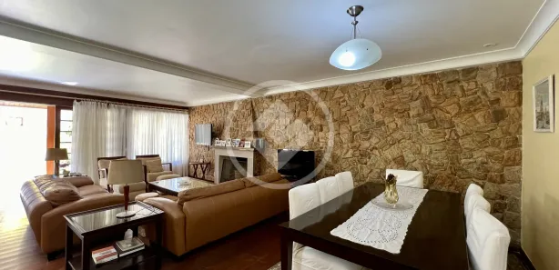 Casa de Condomínio com 4 Quartos para venda ou aluguel, 187m² no Alto, Teresópolis