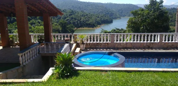 Fazenda / Sítio / Chácara com 3 Quartos à venda, 125m² no , Nazaré Paulista
