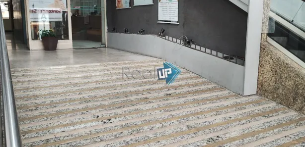 Loja / Salão / Ponto Comercial à venda, 48m² no Copacabana, Rio de Janeiro