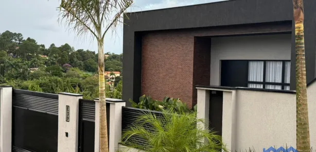 Fazenda / Sítio / Chácara com 4 Quartos à venda, 2194m² no , Mairinque