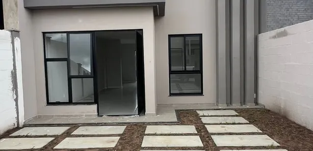 Sobrado com 3 Quartos à venda, 107m² no Papagaio, Feira de Santana