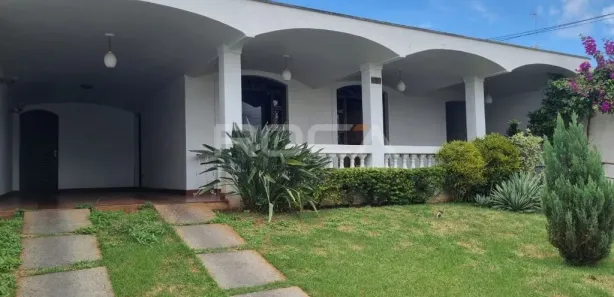 Prédio Inteiro com 4 Quartos à venda, 272m² no Jardim Brasil, São Carlos